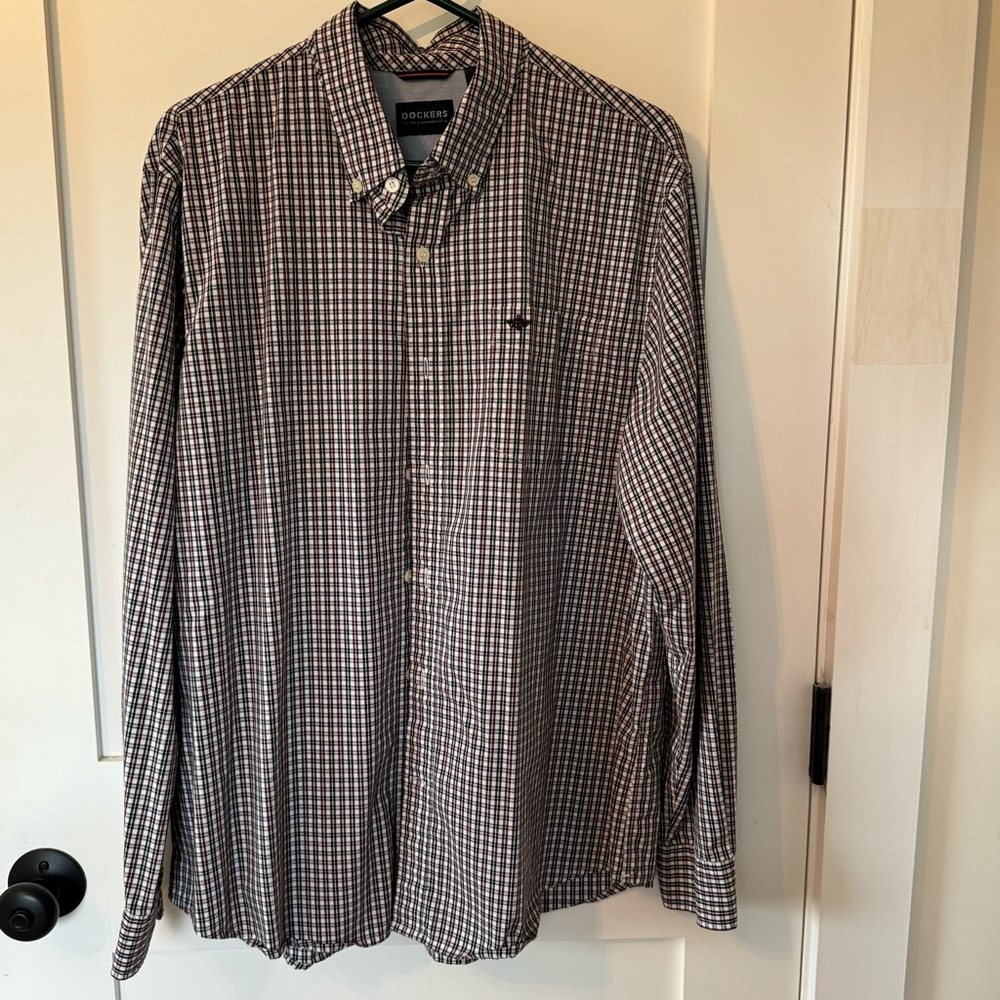 Pick any 4 of any $6 men’s button-down for $18!! 
Very lightly worn.